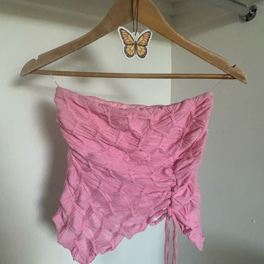 Pink Textured Strapless Top 😍